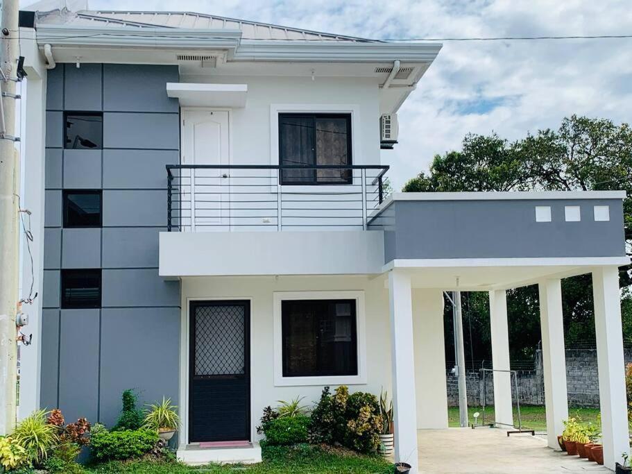 Cozy Home At A Private Subdivision Abucay Buitenkant foto
